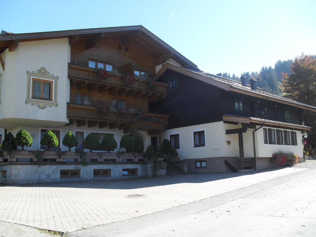 Jugendgastehaus Oberau Hotel Maria Alm am Steinernen Meer Bagian luar foto